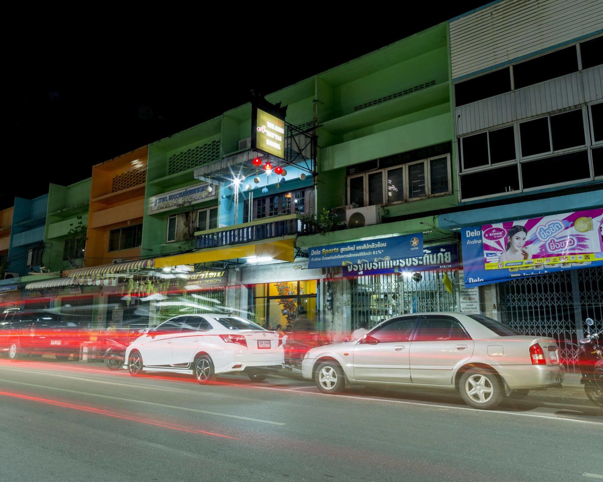 The Aree Hat Yai Hostel Bagian luar foto